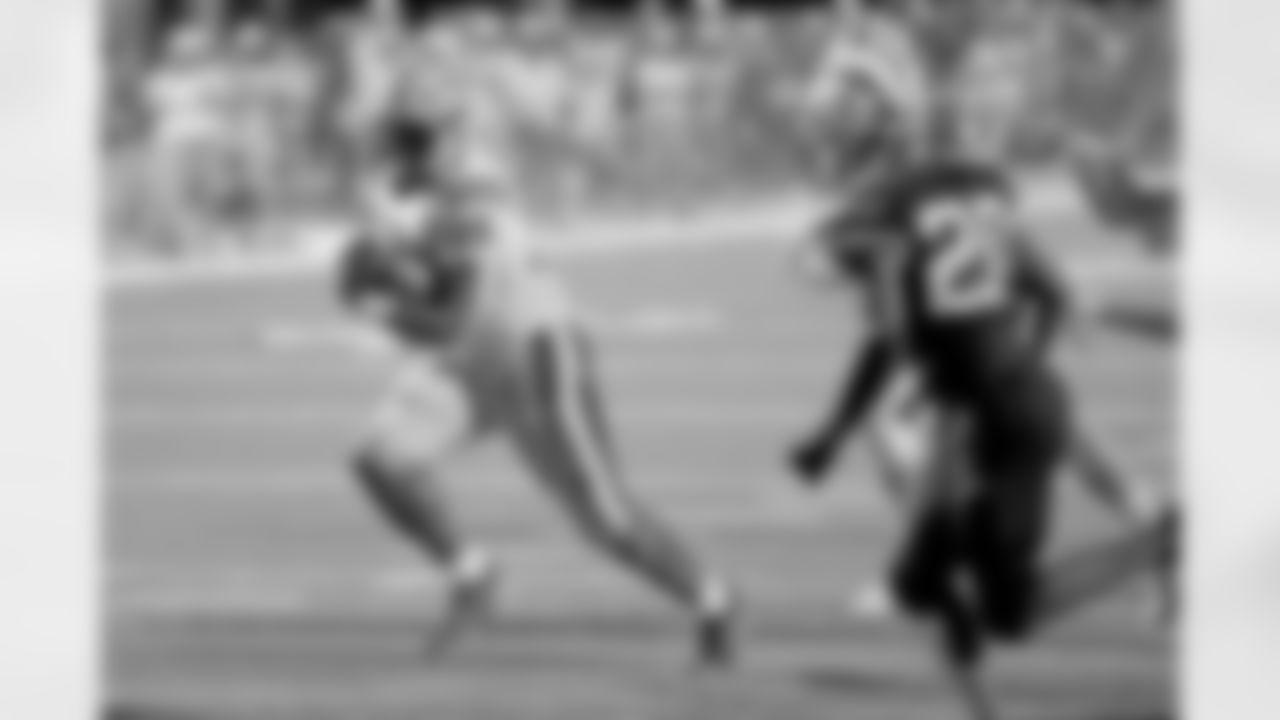 Rivals Lutcher and St. James faced off in the District 9-3A opener for the Sanderson Farms Louisiana High School Game of the Month. The visiting Lutcher Bulldogs jumped out to a 28-0 lead at halftime and held on for a 41-19 win to remain undefeated.