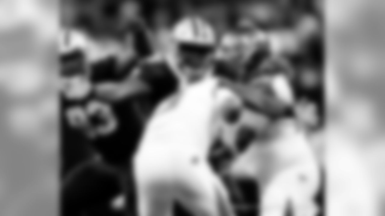 Check out the game action between the New Orleans Saints and Tampa Bay Buccaneers in Week 5 at the Mercedes-Benz Superdome.
