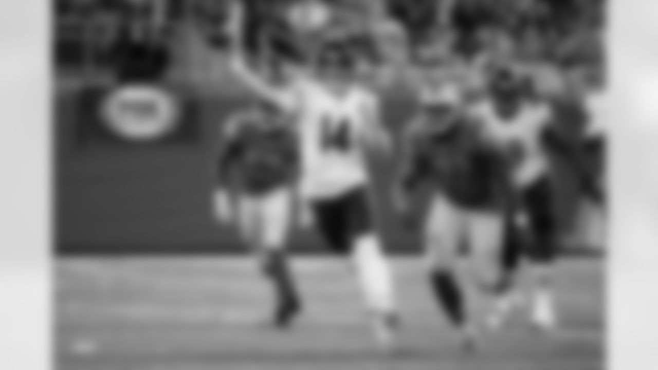 New Orleans Saints announced that they have agreed to terms with free agent quarterback Andy Dalton on Tuesday, March 29, 2022. Check out Andy in action with the Chicago Bears last season.