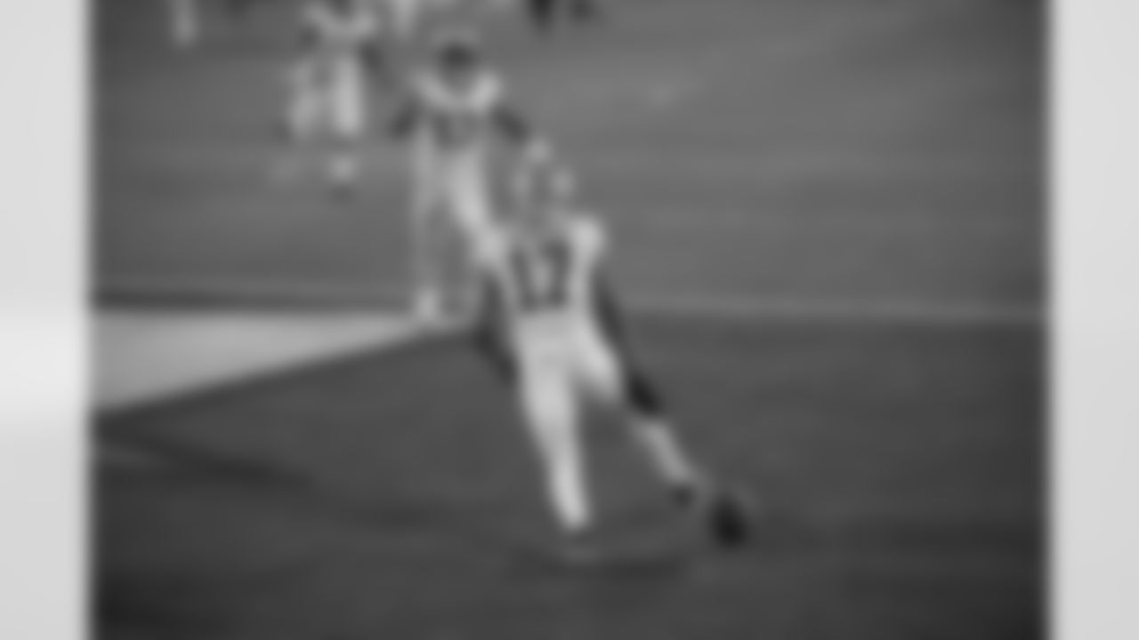 Game action photos from the New Orleans Saints vs. Philadelphia Eagles matchup in Week 14 of the 2020 NFL season.