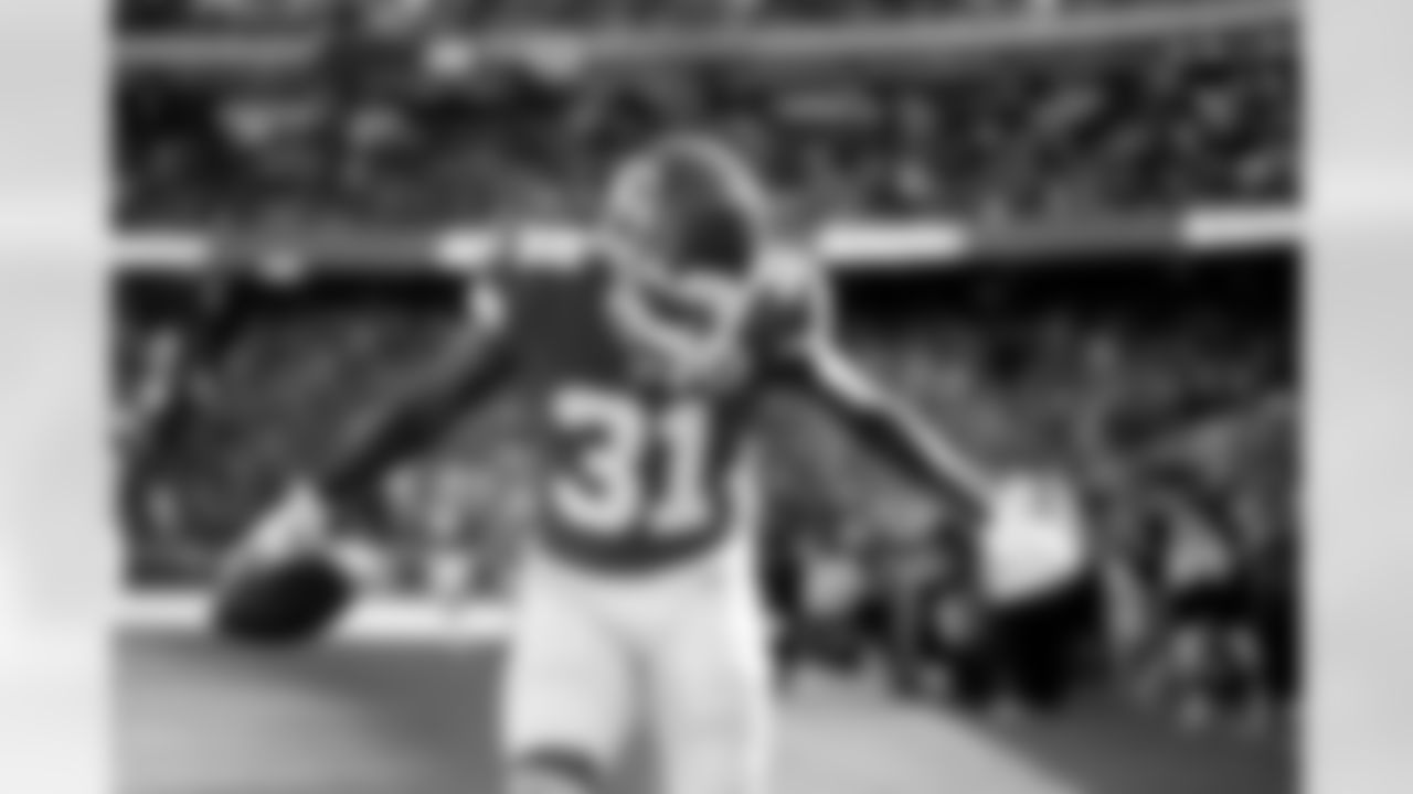 New Orleans Saints announced that they have signed running back Darrel Williams on Tuesday, August 15, 2023. Check out Darrel in action with the Arizona Cardinals and Kansas City Chiefs and during his NFL career.