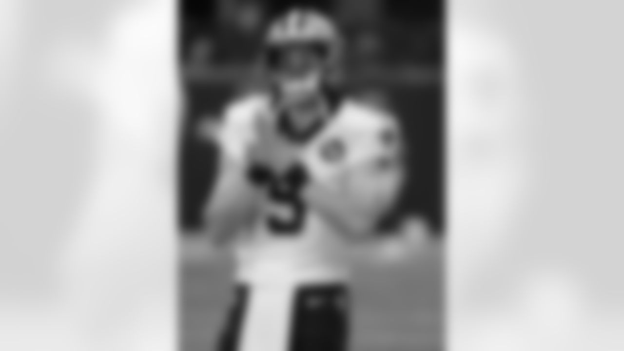 New Orleans Saints quarterback Drew Brees (9) warms up before the first half of an NFL football game between the Atlanta Falcons and the New Orleans Saints, Sunday, Sept. 23, 2018, in Atlanta. (AP Photo/Mark Humphrey)