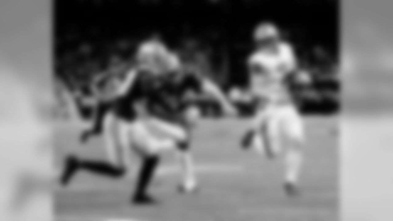 Check out the best action shots from the Saints in Week 4 as they host the Dallas Cowboys at the Mercedes-Benz Superdome.