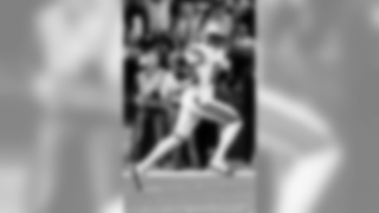 Check out the best action shots from the Saints in Week 4 as they host the Dallas Cowboys at the Mercedes-Benz Superdome.