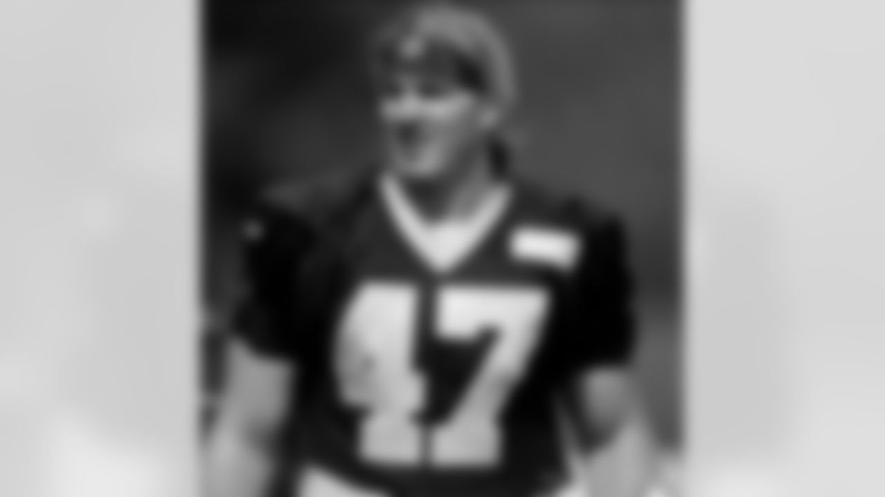 47 Alex Anzalone | LB