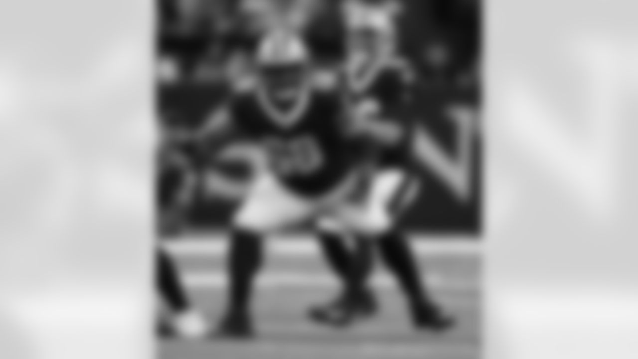 New Orleans Saints players in action during their 2022 Preseason Week 3 game against the Los Angeles Chargers.