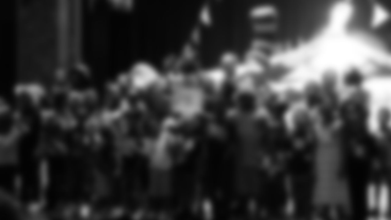 gallery-watson-carnival-2560x1440-10