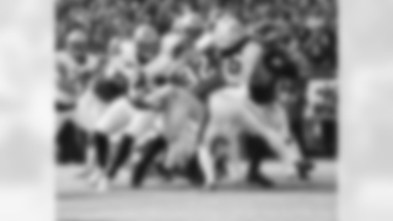 Check out the game action from the New Orleans Saints win against the Philadelphia Eagles in Week 17 of the 2022 NFL season.