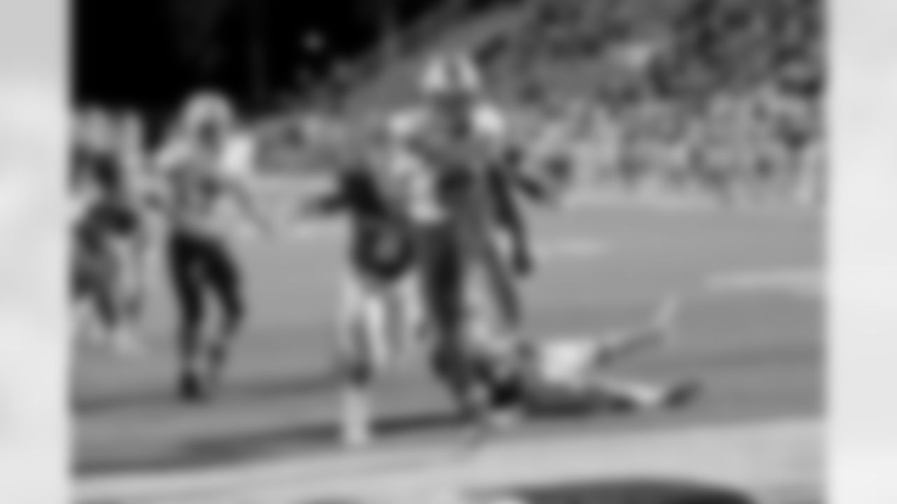 In our Sanderson Farms Louisiana High School Game of the Month, the Brother Martin Crusaders hosted the John Curtis Christian Patriots at Strawberry Stadium on the campus of Southeastern University in Hammond. With the Catholic League title on the line, the two teams slugged it out in a back-and-forth battle, each finding the end zone five times, but it was a Crusader field goal followed by a fourth down stop by the defense in the final minutes that gave Brother Martin the 38-35 win to cap an undefeated season.