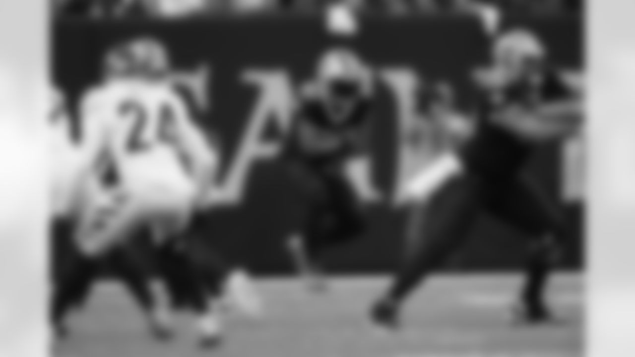Check out photos of New Orleans Saints running back Mark Ingram in action throughout the 2022 season.