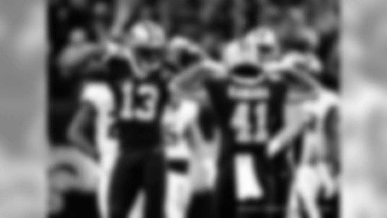 Saints 20 - Eagles 14 (W)
Divisional Game
Michael C. Hebert
