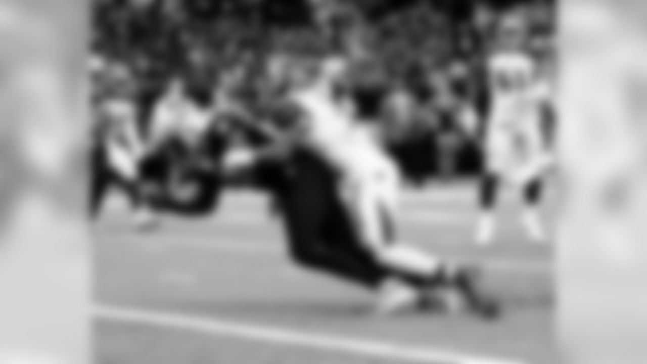 Check out the game action between the New Orleans Saints and Tampa Bay Buccaneers in Week 5 at the Mercedes-Benz Superdome.