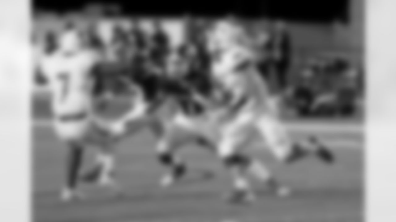 Our Sanderson Farms Mississippi High School Game of the Month featured a battle between St. Martin High School (Ocean Springs) and Biloxi High School on Friday, October 16, 2020. Behind three rushing touchdowns from senior running back K.K. Kendrick, the Biloxi Indians defeated the St. Martin Yellow Jackets 27-3.