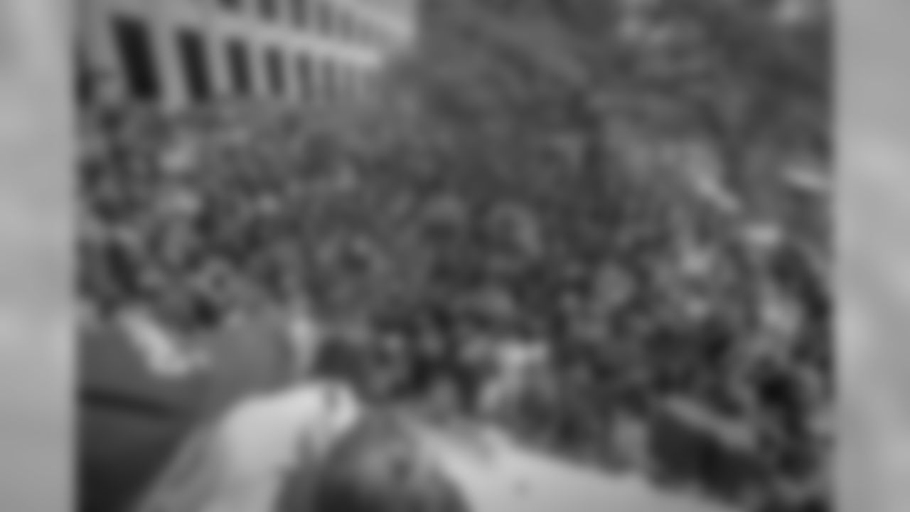 Gallery-pep-rally-saints-fever-2560-14400919