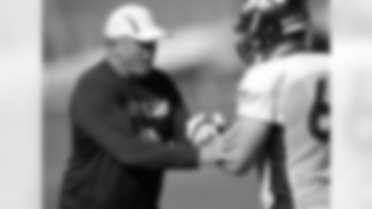 The New Orleans Saints hire Clancy Barone as tight ends coach for the 2023 season.
