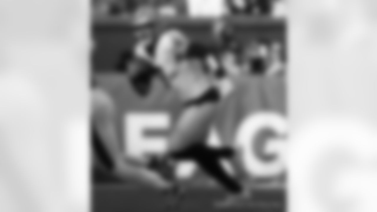 Check out the game action from the New Orleans Saints win against the Philadelphia Eagles in Week 17 of the 2022 NFL season.