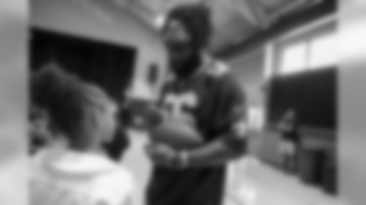 To show appreciation for their continued support, Demario Davis surprised the staff and students of St. Louis King of France School with headbands, pizza and drinks courtesy of Coca Cola on Monday.