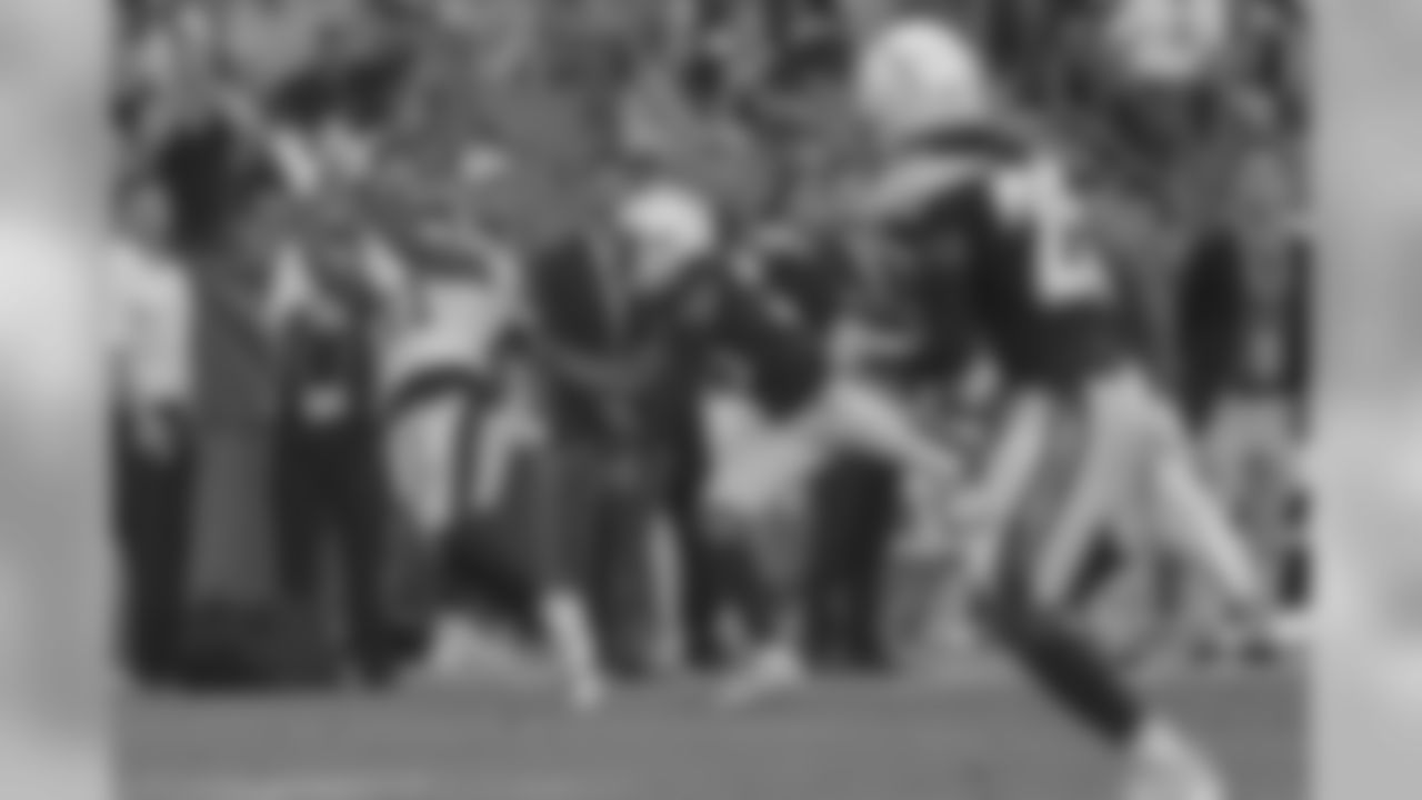 Gallery-saints-chargers-psgame3-2560x1440-2622
