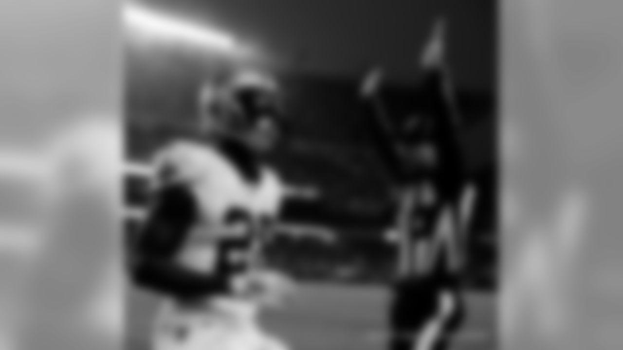 2nd gallery of game action photos from the New Orleans Saints win over the Chicago Bears in Week 7 of the 2019 NFL season.