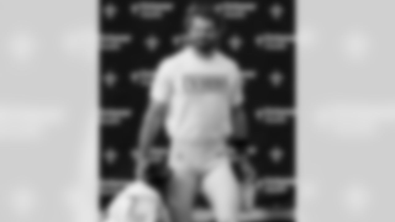6 Thomas Morstead | P