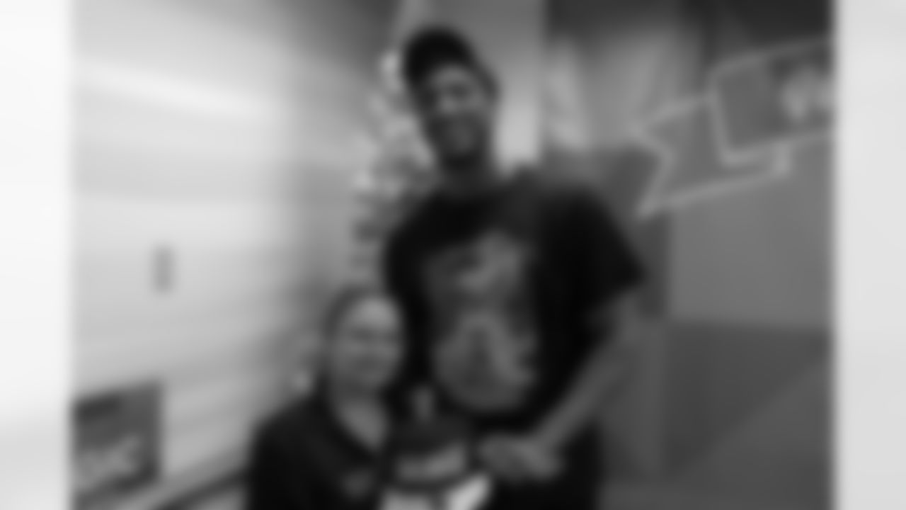 New Orleans Saints wide receiver Michael Thomas's held an event Thursday, December 9, 2022, with Pay Away Layaway in which they helped 15 families at the Belle Chasse Navy Exchange.