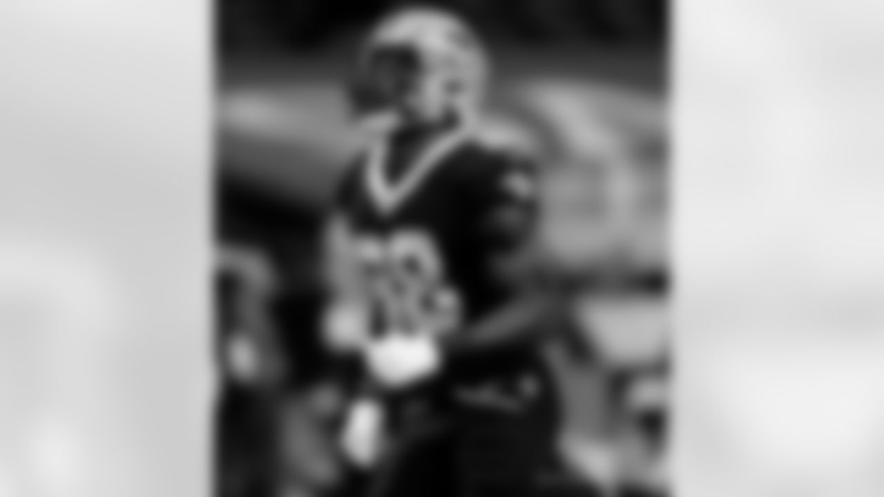 Game action photos from the New Orleans Saints vs. San Francisco 49ers matchup in Week 10 of the 2020 NFL season.