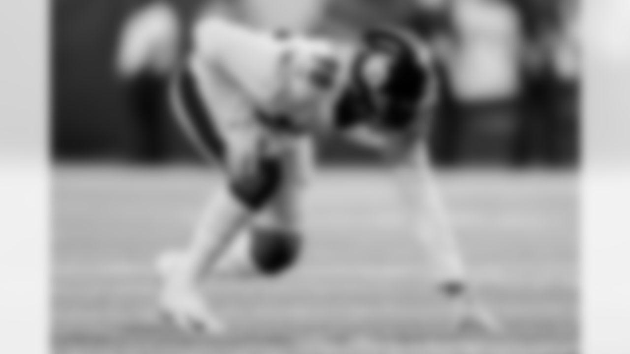 New Orleans Saints announced that they have agreed to terms with free agent defensive end Taco Charlton on Monday, April 4, 2022. Check out Taco in action with the Pittsburgh Steelers and Kansas City Chiefs during his career.