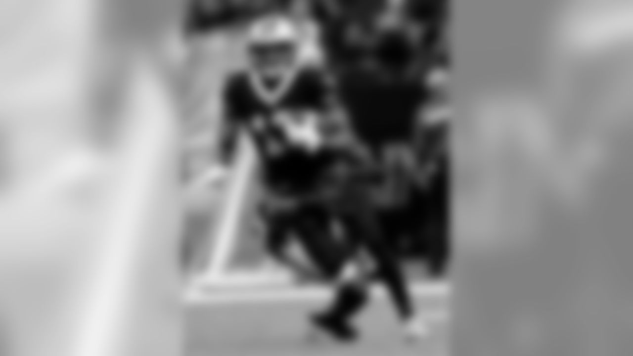 Check out photos of the on-field action between the New Orleans Saints and Arizona Cardinals in Week 8 of the 2019 NFL season.