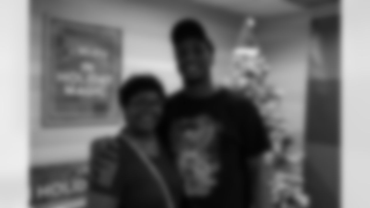 New Orleans Saints wide receiver Michael Thomas's held an event Thursday, December 9, 2022, with Pay Away Layaway in which they helped 15 families at the Belle Chasse Navy Exchange.