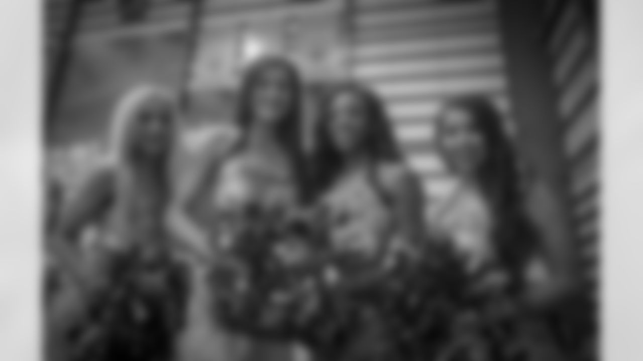 Gallery-Chevron-xmas-2560-1440-1142