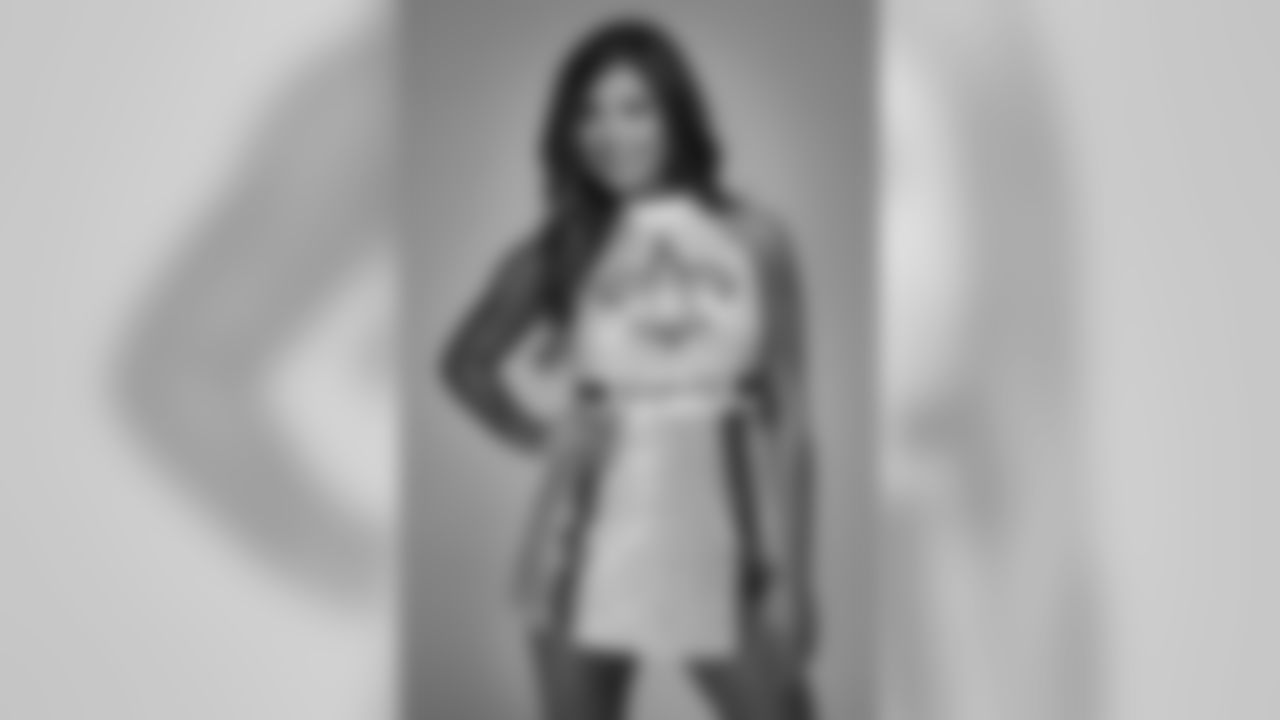 Gallery_Faces_Saintsations_whitney_011819_06