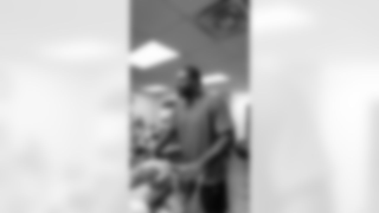 New Orleans Saints safety Tyrann Mathieu and teammates Cam Jordan, Kaden Elliss, Jordan Jackson, and D'Marco Jackson handed out Thanksgiving turkeys and additional food items with Giving Hope New Orleans on Tuesday, November 8 2022.