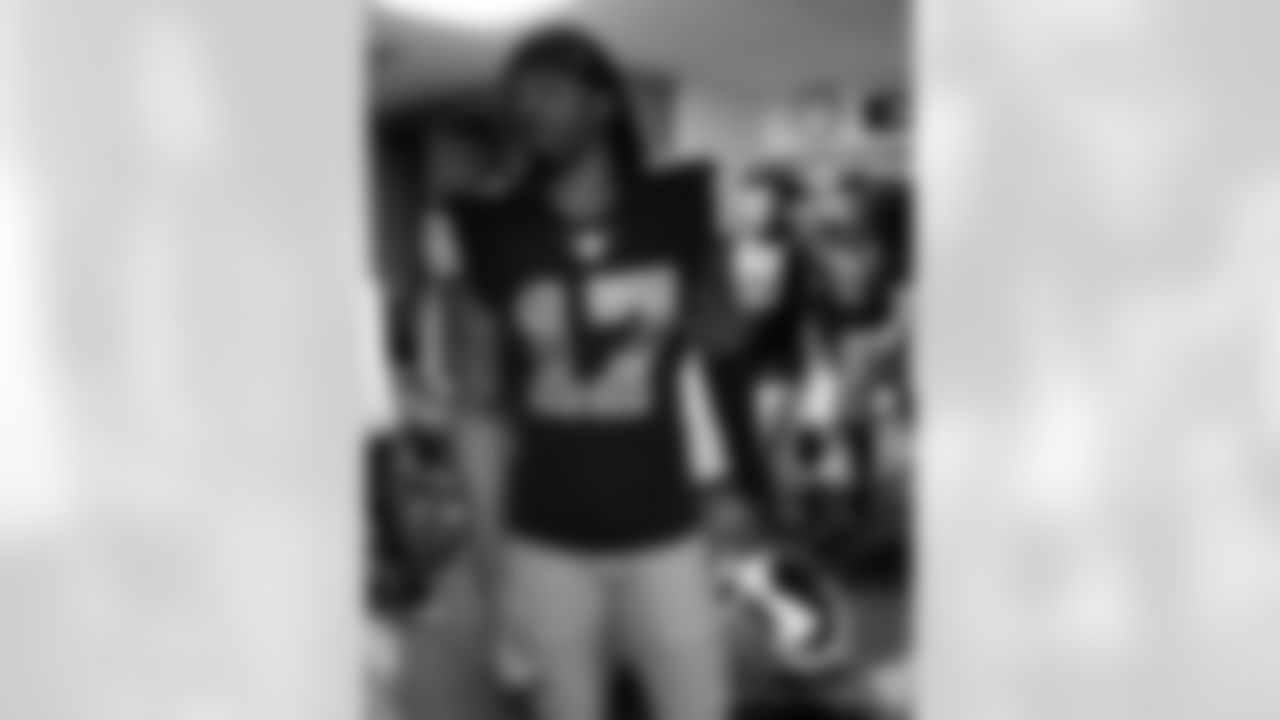 Head inside the New Orleans Saints locker room postgame after the Saints' win against the Los Angeles Rams in Week 11 of the 2022 NFL season presented by Bud Light.