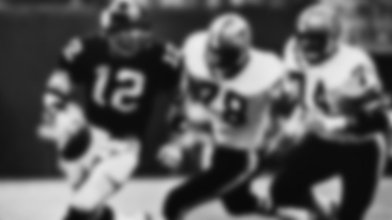 Taking a look back at Derland Moore's NFL career with the New Orleans Saints.