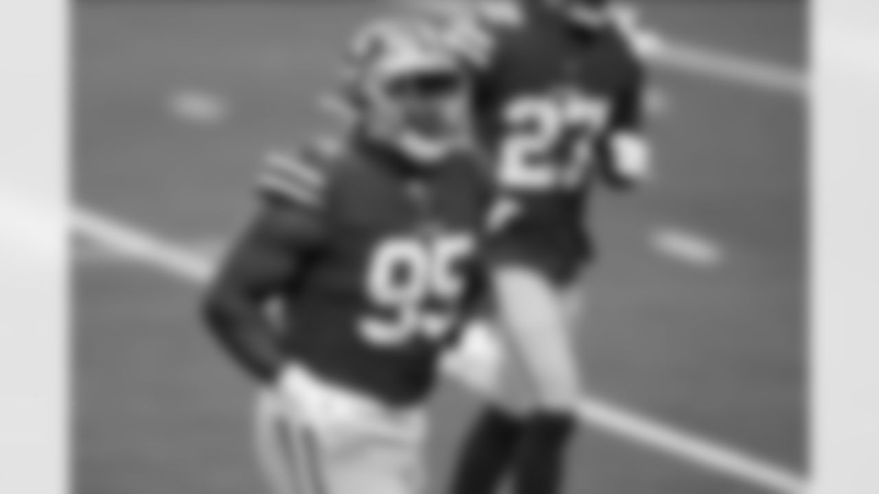 New Orleans Saints announced that they have agreed to terms with unrestricted free agent defensive end Kentavius Street on Friday, March 18, 2022. Check out Kentavius in action with the San Francisco 49ers during his four NFL seasons.