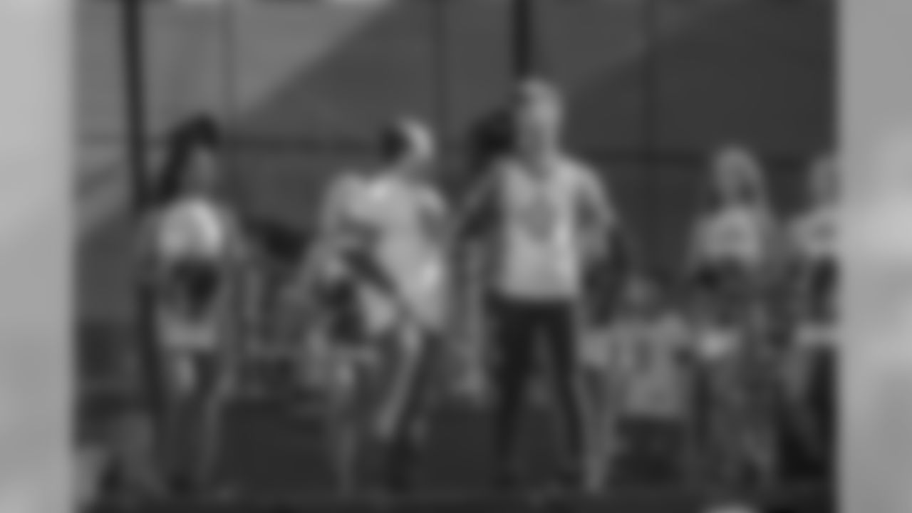 Gallery-fans-champions-square-1440-256-_0161