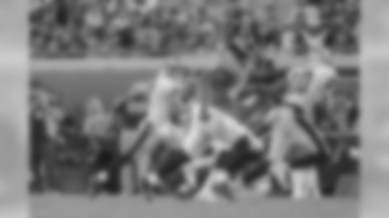 Gallery-preseason-game1-2560x14401949