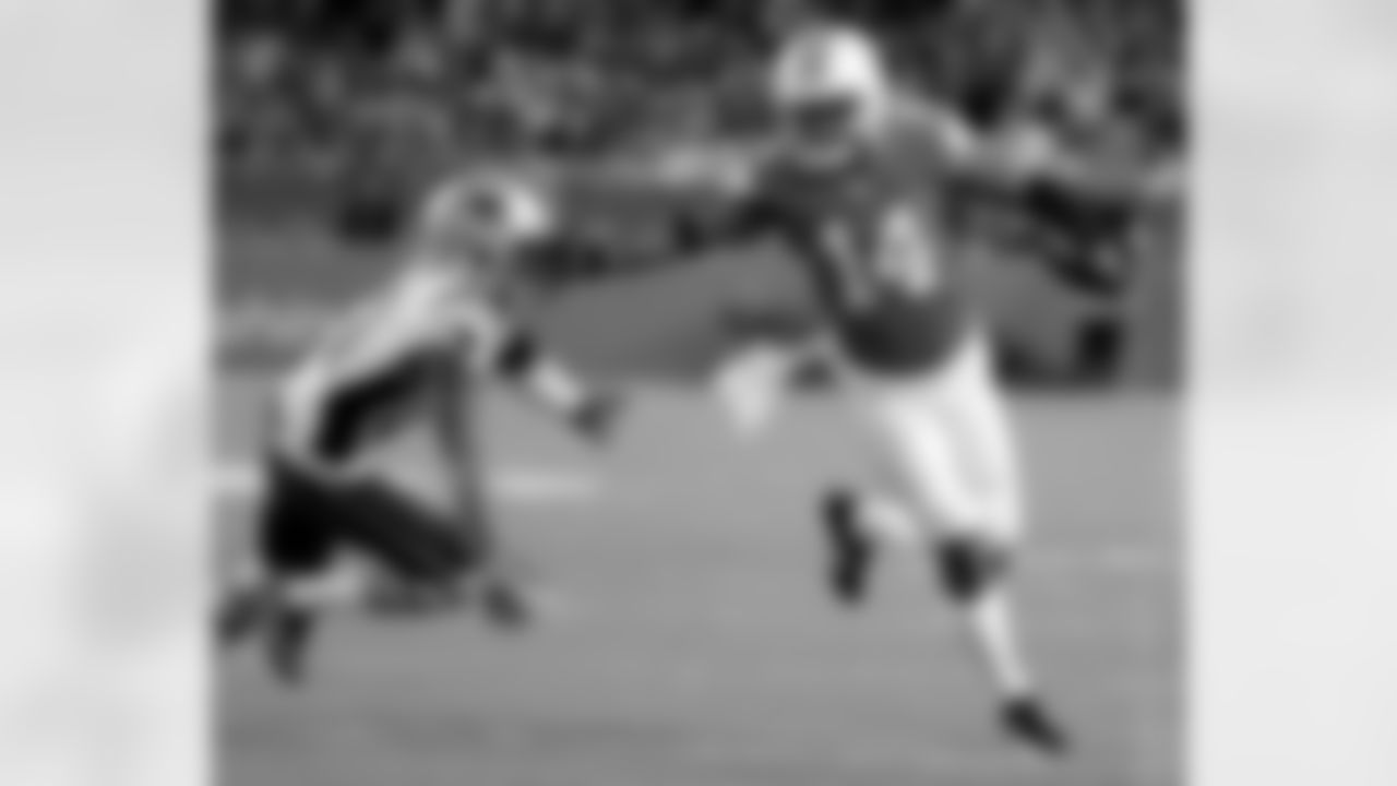 New Orleans Saints announced that they have agreed to terms with free agent receiver Jarvis Landry. Check out Jarvis in action with the LSU Tigers, Miami Dolphins, and Cleveland Browns during his career.