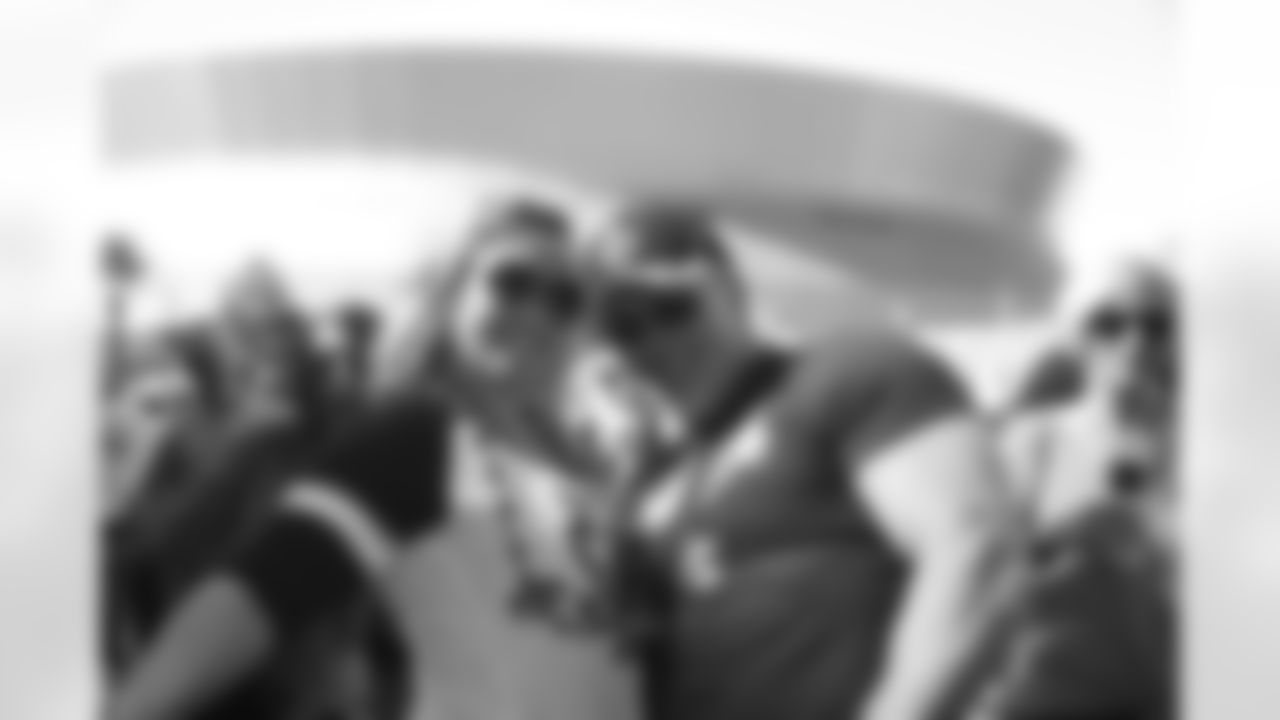Gallery-fans-champions-square-1440-256-_0346