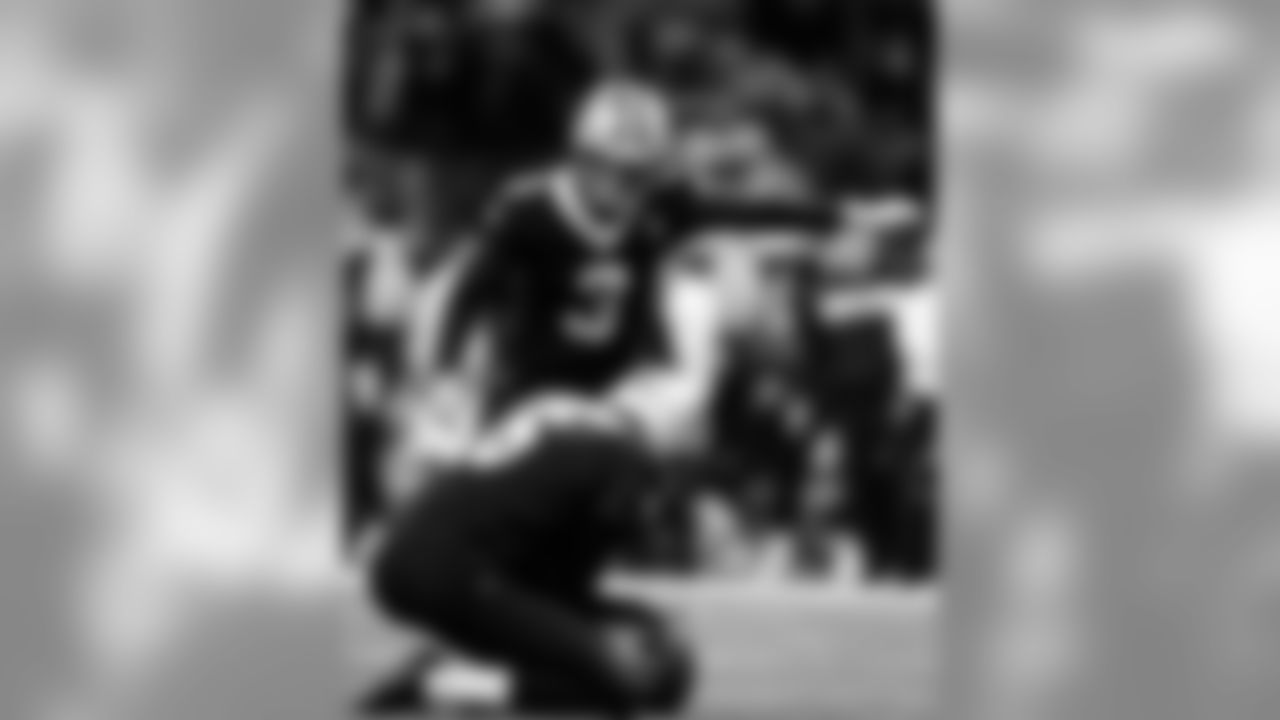 Saints 20 - Eagles 14 (W)
Divisional Game
Michael C. Hebert