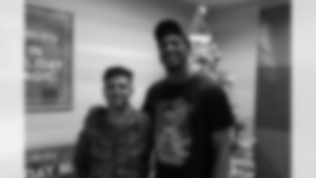 New Orleans Saints wide receiver Michael Thomas's held an event Thursday, December 9, 2022, with Pay Away Layaway in which they helped 15 families at the Belle Chasse Navy Exchange.