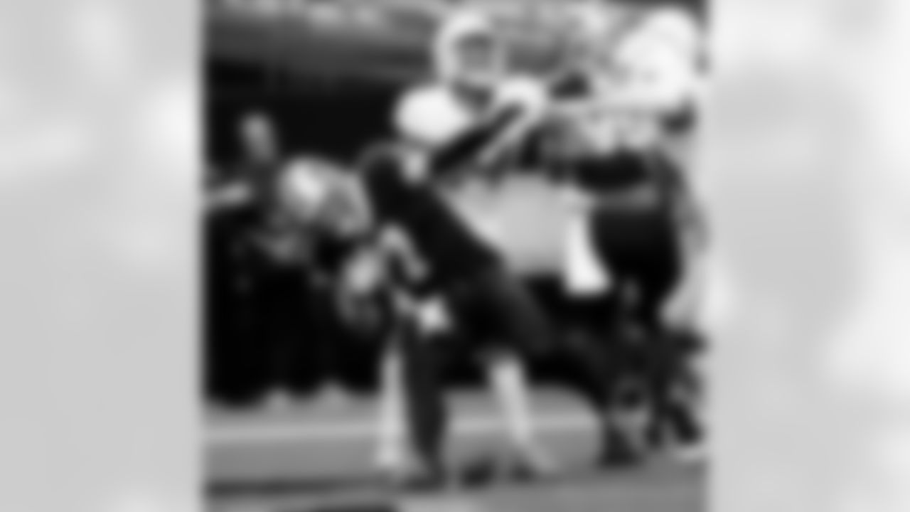 2020 REGULAR SEASON
SAINTS 30 CHARGERS 27 OT (W)
All Images Copyright Michael C. Hebert