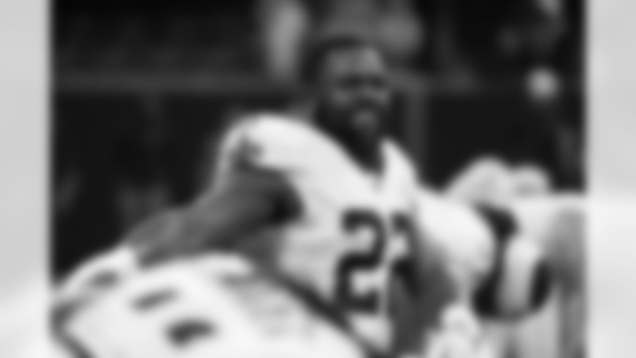 Check out photos of New Orleans Saints running back Mark Ingram in action throughout the 2022 season.