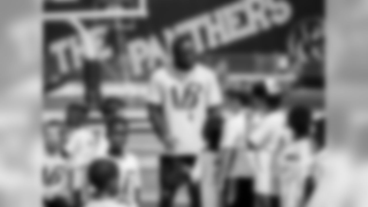 Eli Apple: Had a fun time at my brother @vonnbell academy skills camp it was a blessing to help serve and coach up the kids.