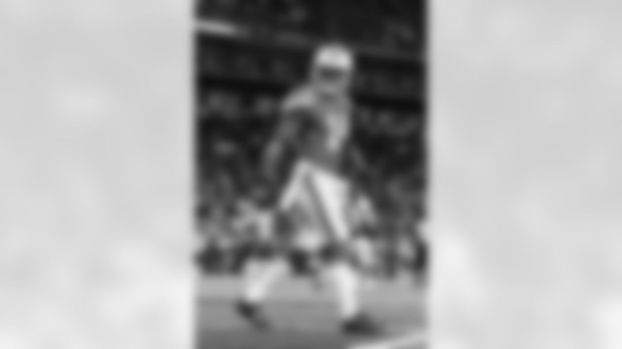 New Orleans Saints announced that they have agreed to terms with free agent receiver Jarvis Landry. Check out Jarvis in action with the LSU Tigers, Miami Dolphins, and Cleveland Browns during his career.