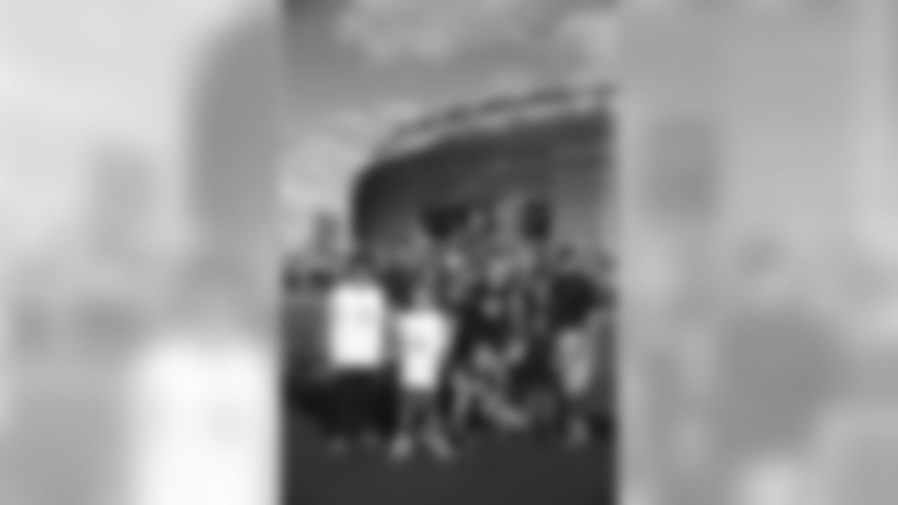 Gallery-Saints-Jets-Fans-Pre-Wk3-082419_07