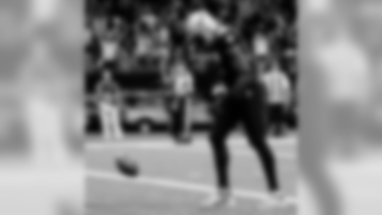 Check out the game action between the New Orleans Saints and Tampa Bay Buccaneers in Week 5 at the Mercedes-Benz Superdome.