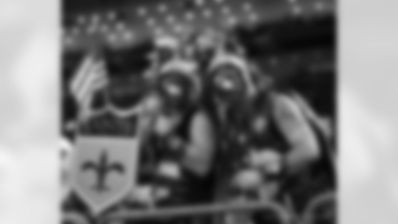 Gallery-best-fan-costumes-102621-0012
