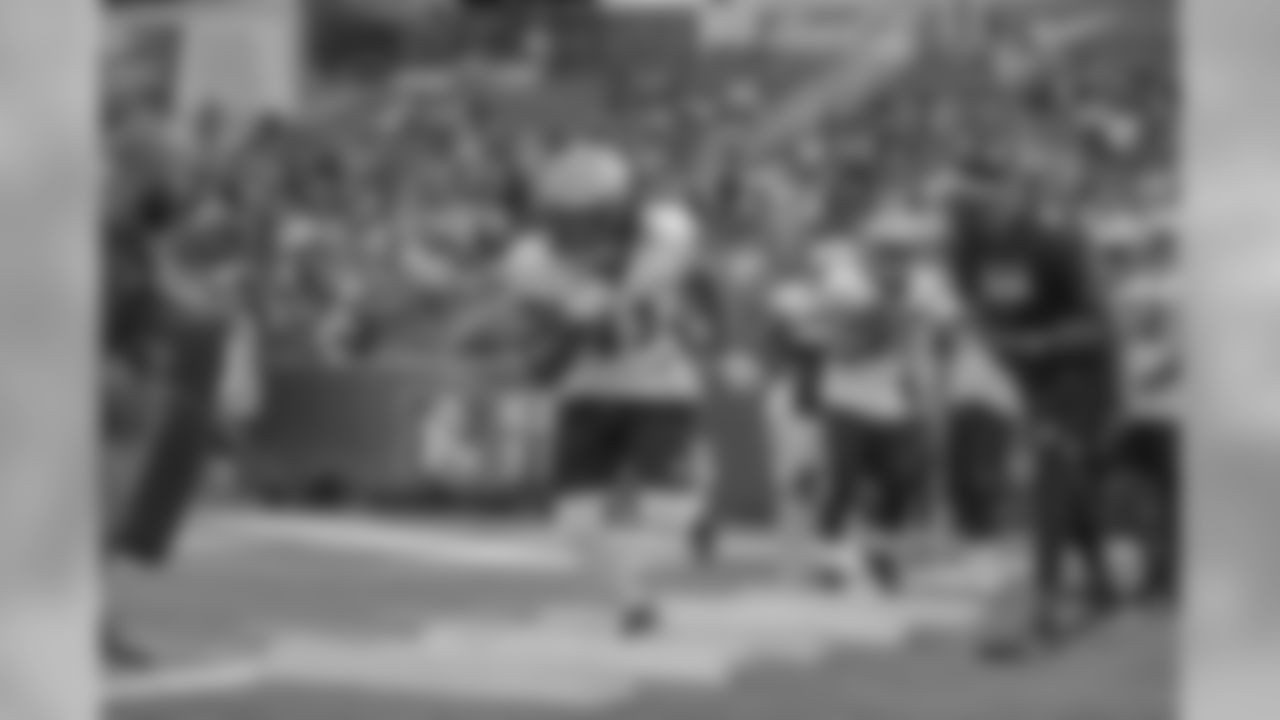 Gallery-training-camp-Tulane-2560x1440964