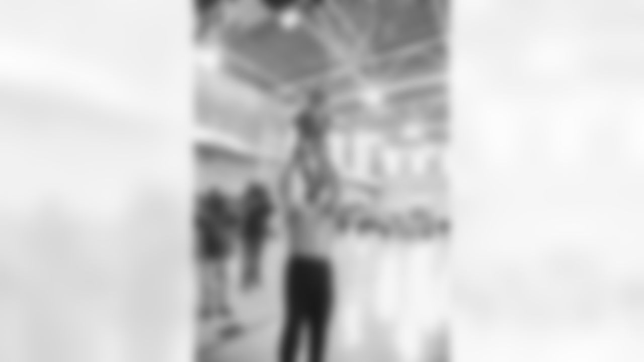 GALLERY_BENSON_KINGSLEY_2560_1440LM095